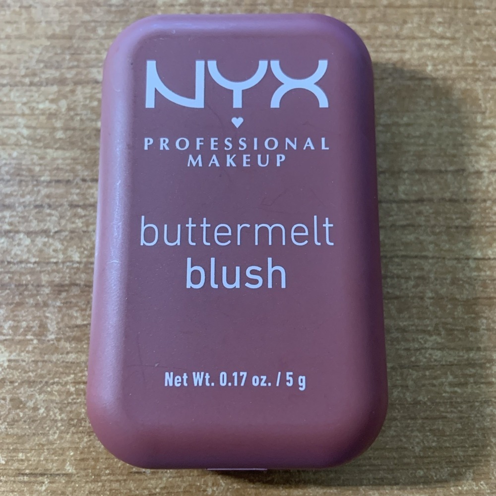 NYX Professional Makeup Buttermelt Powder Blush BMBL10 Back & Butta Deep Rosewoo